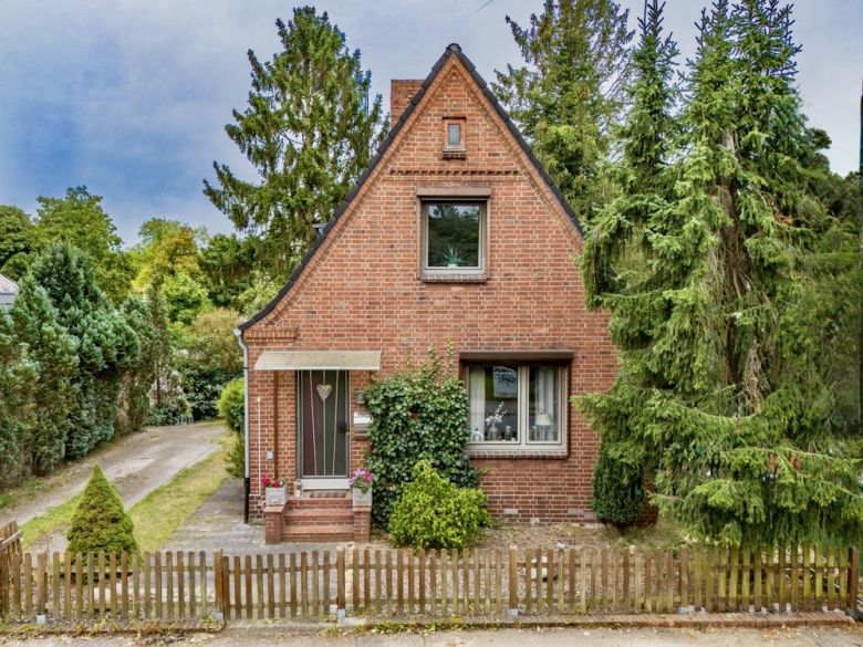 Charmantes Einfamilienhaus mit großem Garten in der Billwerder Straße